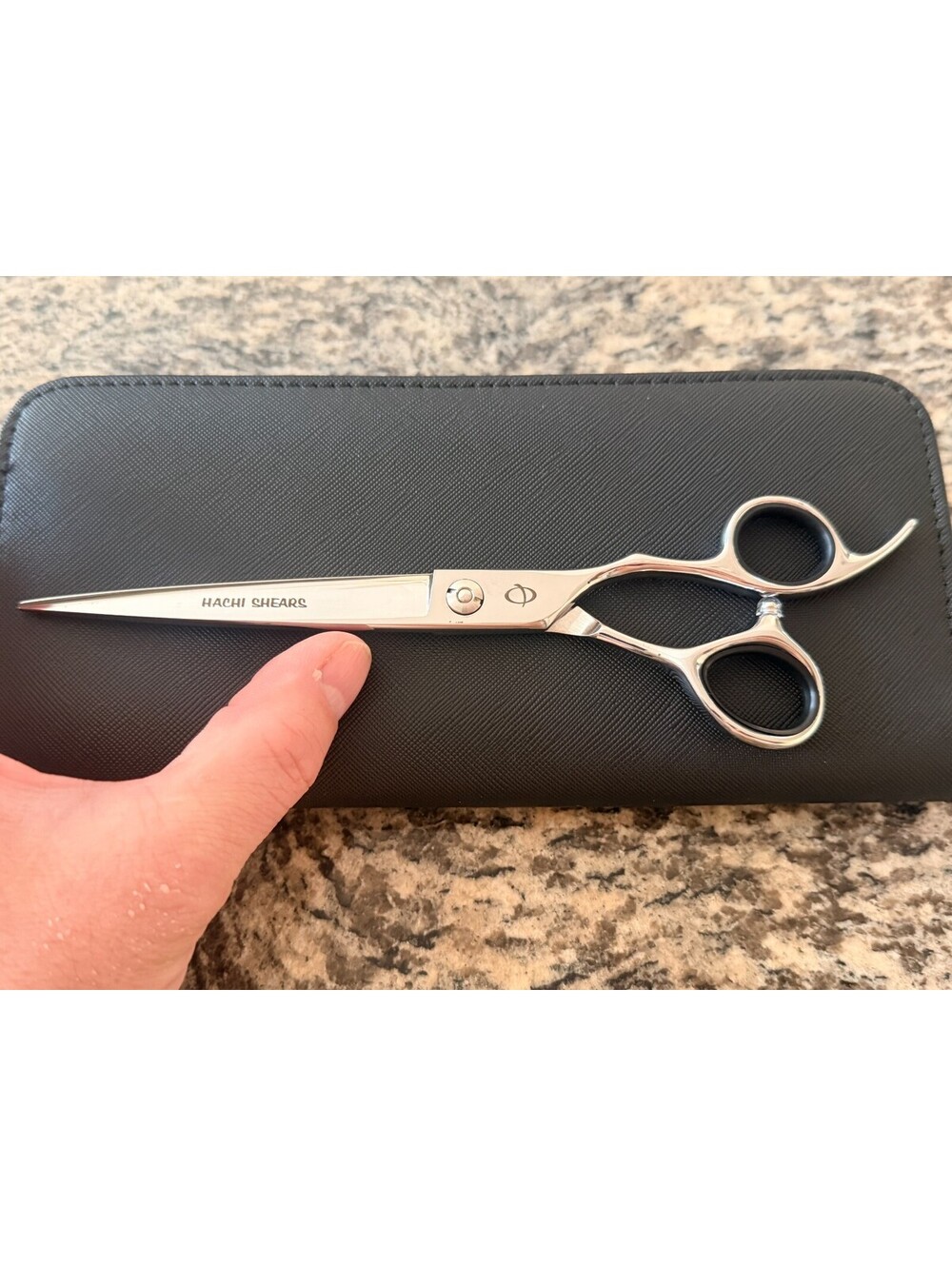 HACHI PROFESSIONAL BARBER COSMETOLOGIST HAIR CUTTING JAPANESE STEEL SCISSORS